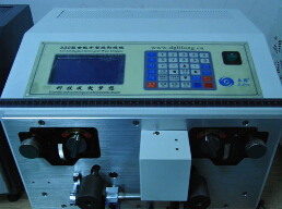 【大平方剝線機(jī)】擁有精密結(jié)實(shí)的機(jī)身，觸模式